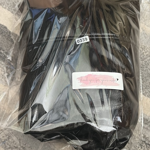 NEW Faux Vegan Leather Fashion Black Moto Jacket Charlotte Russe Size Large 0339 - Picture 12 of 12